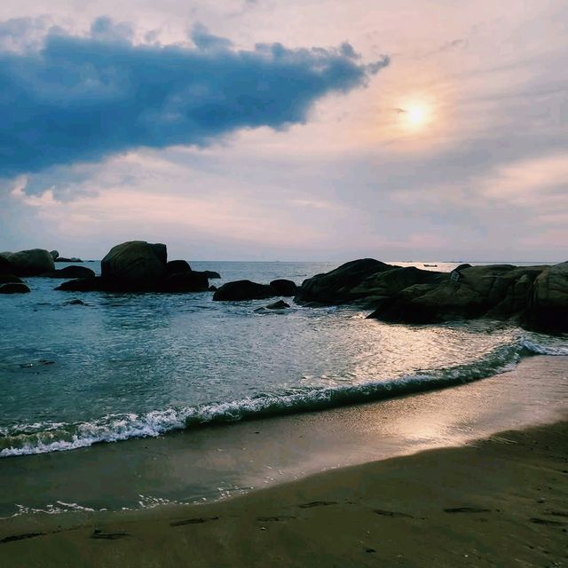 Relaxing at Tianya Haijiao: A Beachside Escape in Sanya