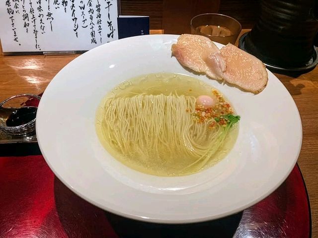 宛如時尚板前料理的雞肉拉麵店---麵雞佰雞 Mendori Hyakkei