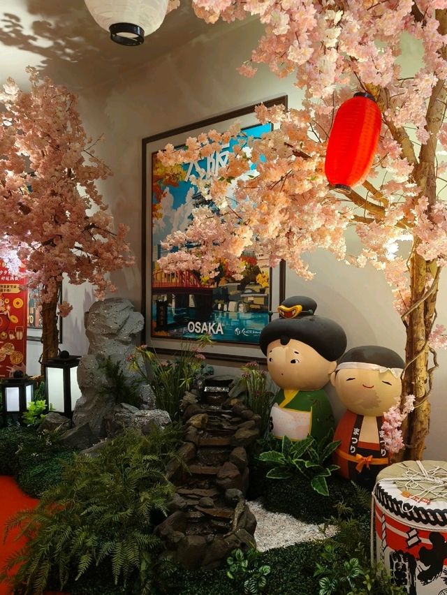 Mini Japan, Maximum Charm