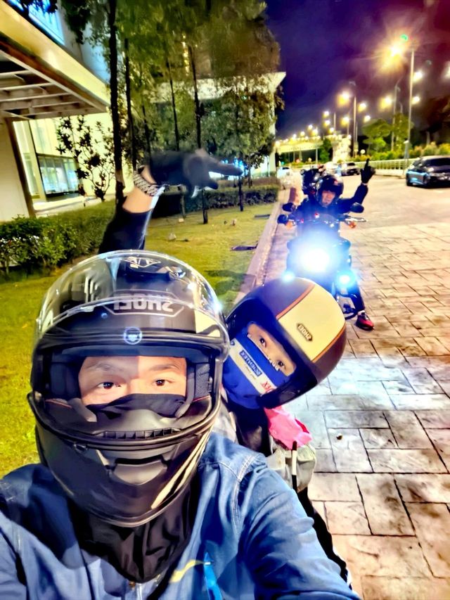 Riding to Jenjarom