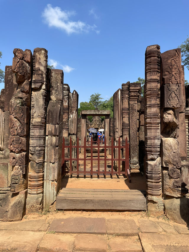 🇰🇭 Banteay Srei: Hindu Temple in the Heart of Southeast Asia