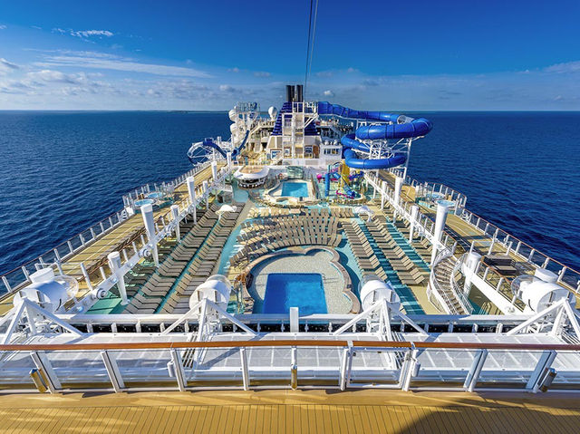 Norwegian Bliss: The Ship That’s Basically a Floating Vegas Resort 🎰🌅🚢