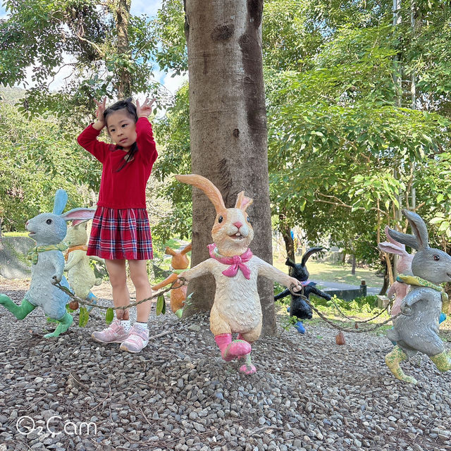 宜蘭 礁溪溫泉公園❤️超可愛兔兔陪妳賣萌 還有免費泡腳池可以鬆一下