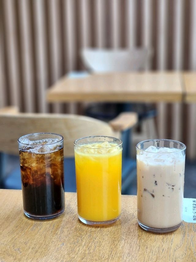 💛제주도 떠나기 전 공항안에서 커피한잔 하기좋은 "오가다 제주공항점"💛
