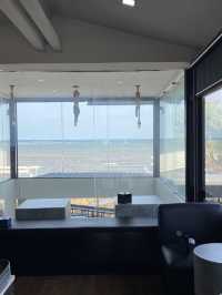 Prave Cafe บางแสน คาเฟ่ริมทะเล