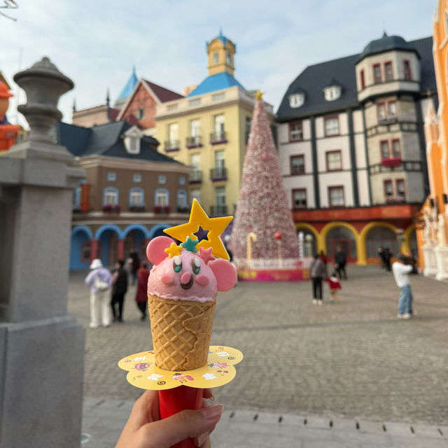 A European Christmas in Shenzhen 🇨🇳 || Melania Town