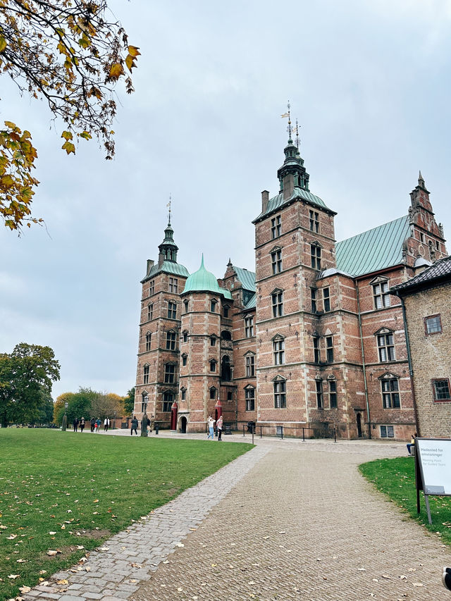 ครั้งหนึ่งในชีวิต ชม Royal Crown ที่ Rosenburg