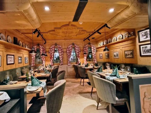 瑞士-格林德瓦，阿爾卑斯山腳下的美景酒店---Romantik Hotel Schweizerhof Grindelwald