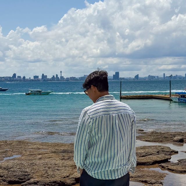 ที่พักริมทะเลสุดชิล vibes สวย ณ เกาะล้าน 🌊🩵