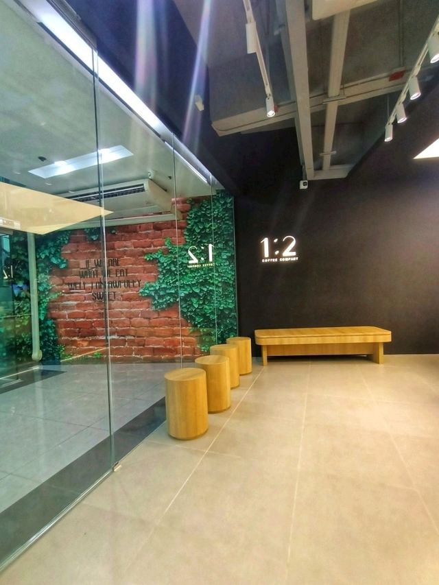 ร้านกาแฟเปิดใหม่ ONE TO TWO