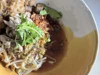 ป้าเจี๊ยบก๋วยเตี๋ยวเนื้อ(เจ๊กงัก) เจ้าแรกเมืองเพชร