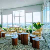 Vanorn Cafe คาเฟ่บนจุดชมวิวเขาสามมุก แบบพาโนรามา