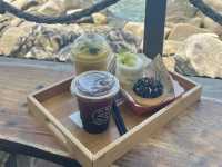 คาเฟ่เสือผืน หมอนใบ
