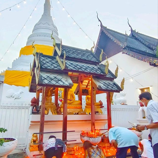 วัดพระเจดีย์ขาว ศิลปะ วัฒนธรรม