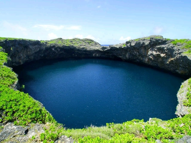 【沖縄県宮古島】"龍の眼"のパワースポット！「通り池」