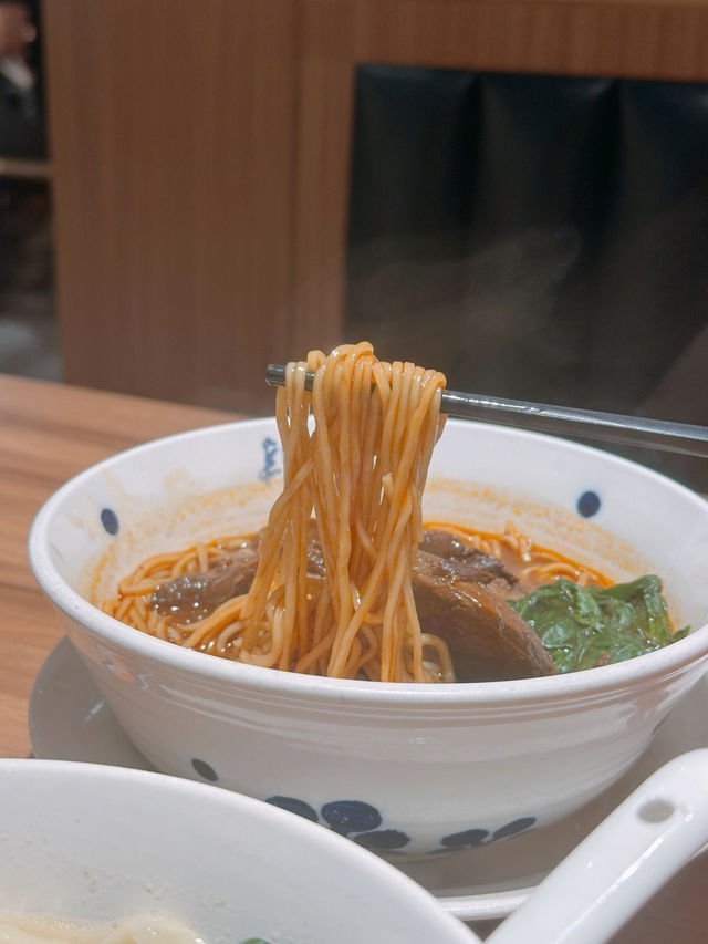 台灣過江龍麵店