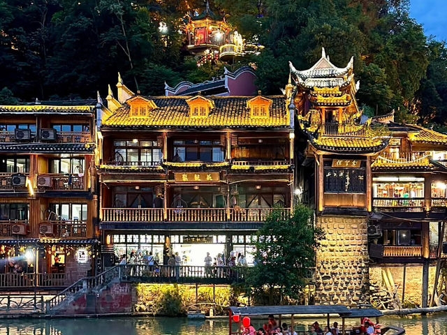 เวนิสเมืองจีน ล่องเรือชมเมืองโบราณ มนต์เสน่ห์แห่ง 