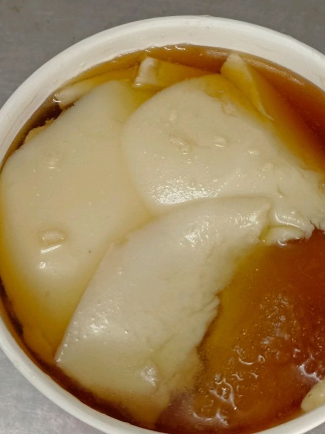#新莊輔大美食 ，一口入魂雞白湯拉麵&輔大興德屏東夜市豆花