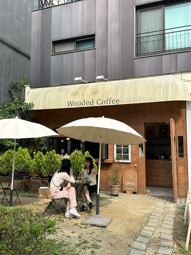 동편마을의 아늑한 다락방 감성☕️ 카페 우디드 커피