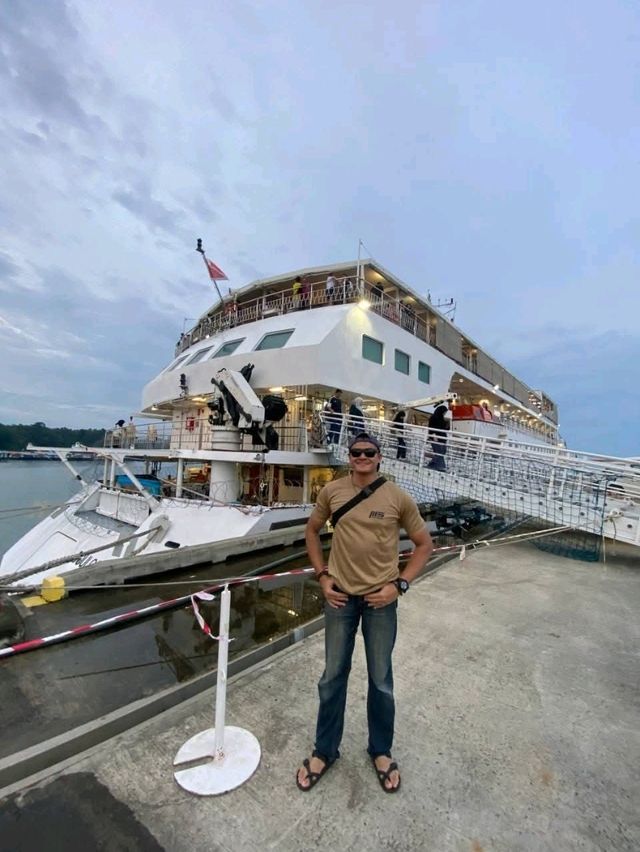 Doulos Hope Cruise - Cruise Ship Floating Library