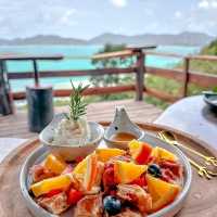 คาเฟ่ลับๆ เนินเขาขาด Tarzan Seaside cafe