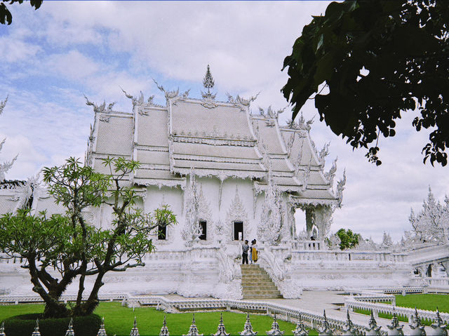 2 ชั่วโมงที่วัดร่องขุ่น - 2 hrs at wat rong khun