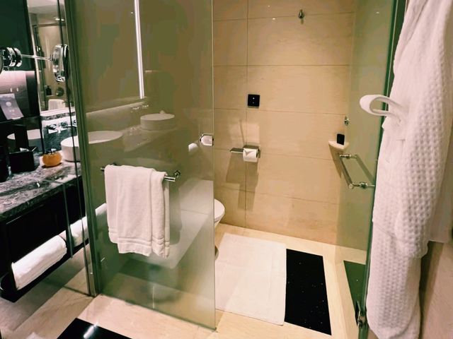 香港親子酒店推薦：香港四季酒店，使用trip.com預訂享受最大優惠