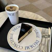 Deokmi Concierge Cafe