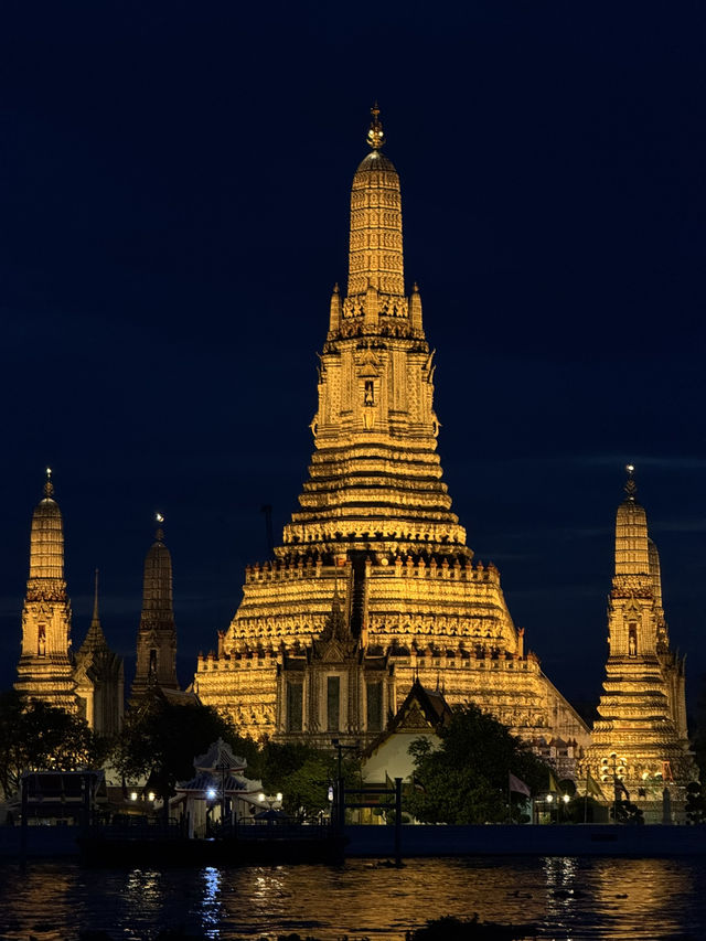 วัดอรุณมุมไหนก็สวย !!