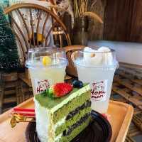 📍 Hommori Café – ถลาง ภูเก็ต