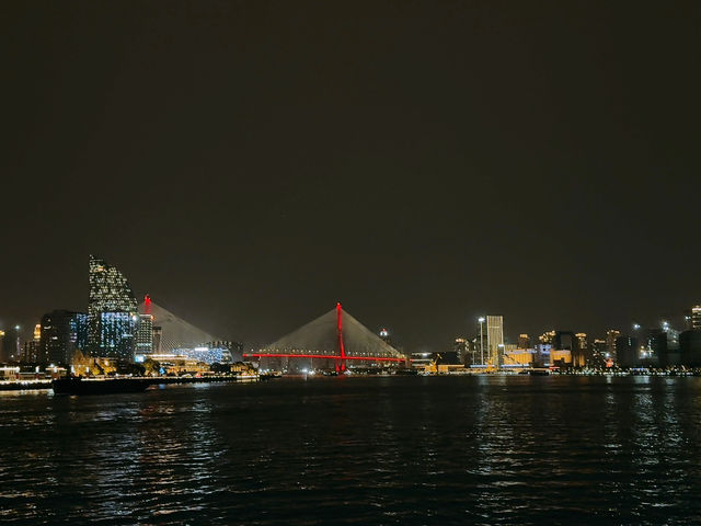 上海｜黃浦江游船·十六鋪碼頭