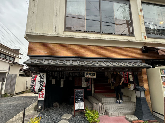 🔥 Griddle Magic in Kamakura: Sometaro’s Okonomiyaki is a Must-Try 🥢