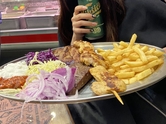 【男飯】モンテネグロBBQ食べて飛んだ🇲🇪🍖