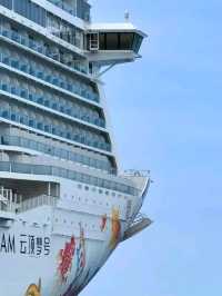 🚢🌟 Genting Dream Cruise – Your Ocean Escape Starts Here! 🌊💫