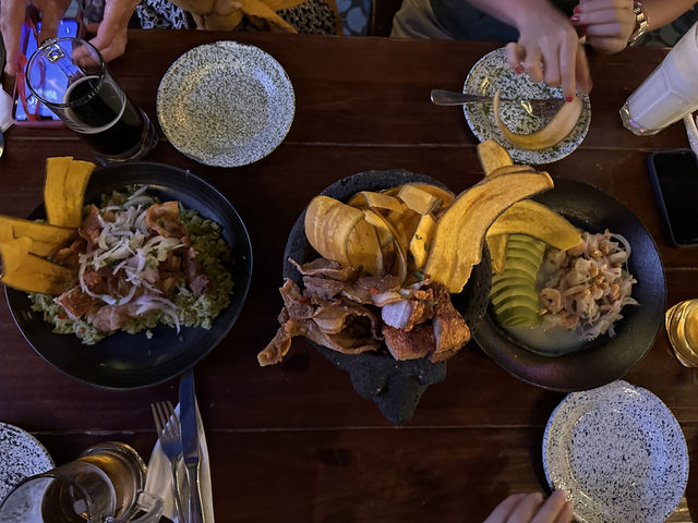 【Restaurante La Matriarca｜El Poblado のチチャロン天国】