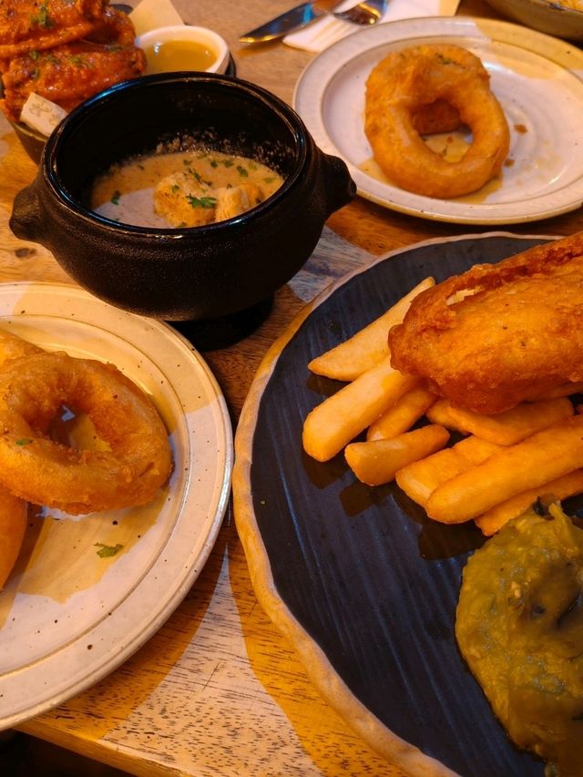 Golden Lights & Crispy Bites — Budget Treat at GravyBaby Desaru