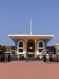 【Al Alam Palace／アル・アラム宮殿｜マスカット“青と金が輝く王の儀式の舞台”】