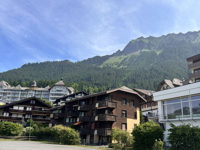 海拔1274公尺的山中小鎮溫根（Wengen）