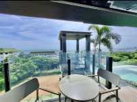 Cross Vibe Pattaya Seaphere โรงแรมสวยพัทยา 