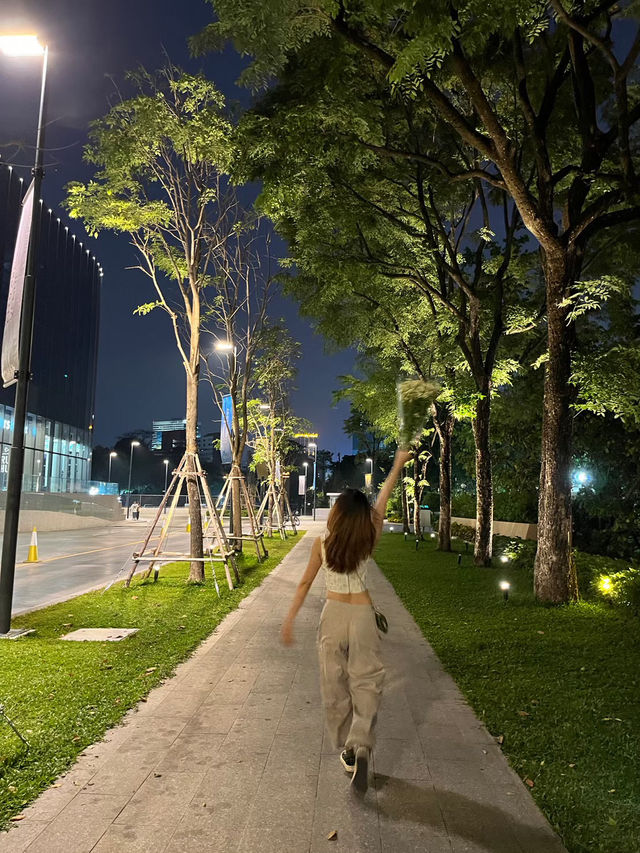 ถ่ายรูปเล่น📍สวนเบญจกิติ กรุงเทพ💐