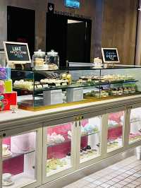 A Little Kiss of Sweetness – Only at Bisou
