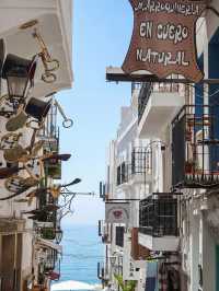 🇪🇸 Peñíscola — Spain’s Secret White Cliffside Town You’ll Instantly Fall in Love With 💙