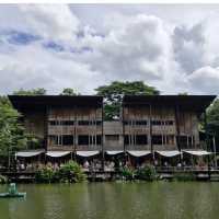 Little Tree Grocery คาเฟ่เล็ก ๆ บรรยากาศอบอุ่น 