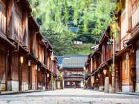 Solo Traveler's Guide to Ishikawa Prefecture: Japan's Cultural Treasure Box** 🎎🏔️