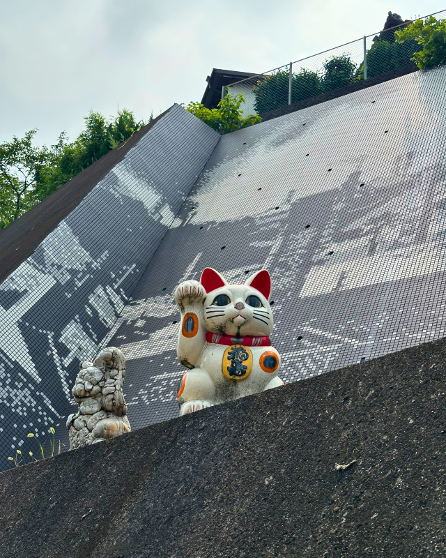 [Japan 🇯🇵] Tokonyan & Tokoname's Pottery Footpath: A Purr-fect Day Out!