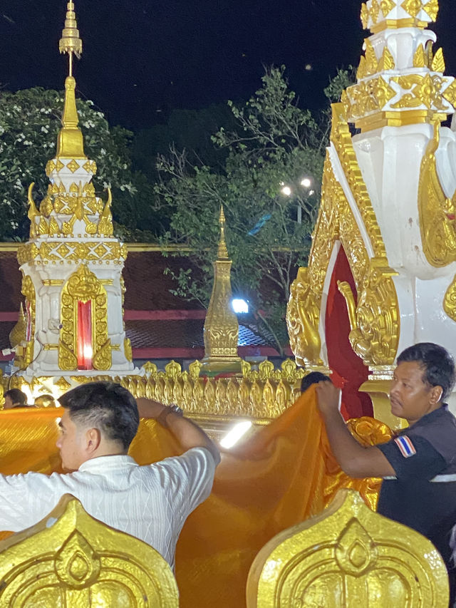 พระธาตุศักดิ์สิทธิ์สองฝั่งโขง #พระธาตุพนม 🙏🏻