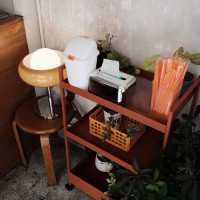 ☕ BOB Coffee – คาเฟ่สีส้มสุดชิค ที่ถ่ายรูปสวยทุกมุ