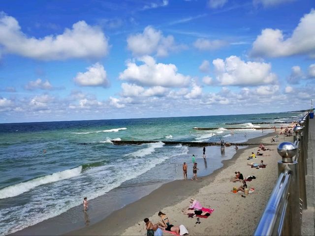 Waves, Wind & Weekend Feels on the Zelenogradsk Promenade