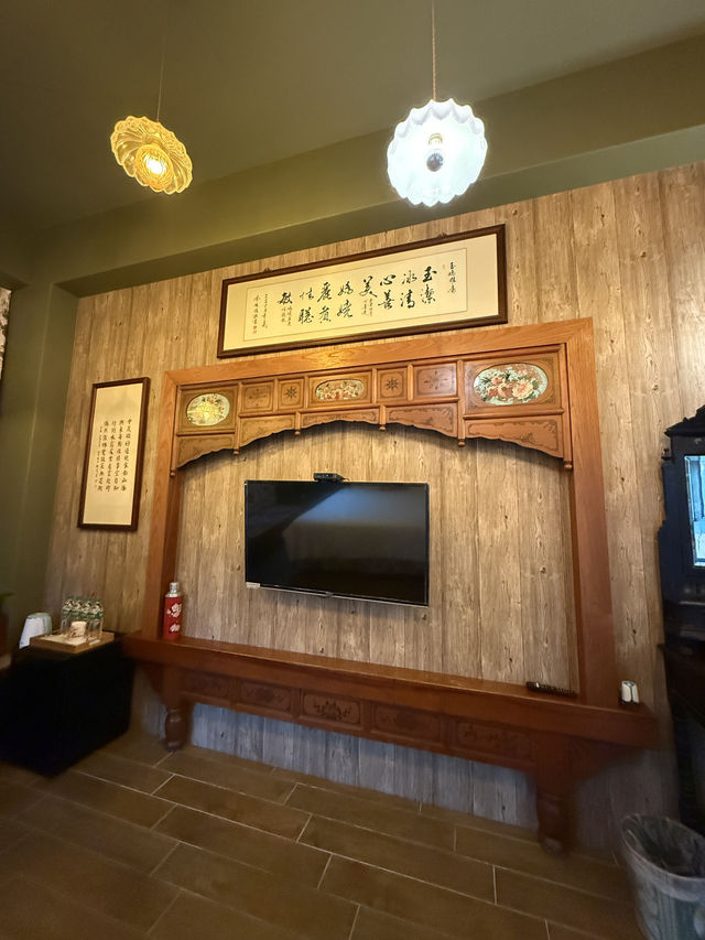 若問台灣何處最能令人心靜、眼開、魂返本真，十之八九會提起花蓮。這片坐落於中央山脈與太平洋之間的土地，沒有城市的浮躁，只有一股輕新、樸質的氣息，淡淡地、悠悠地，彷彿天地留白的筆觸，畫出一幅未完的山水長卷