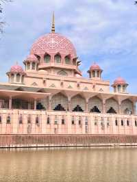 Putra Mosque Malaysia – The Pink Icon of Putrajaya